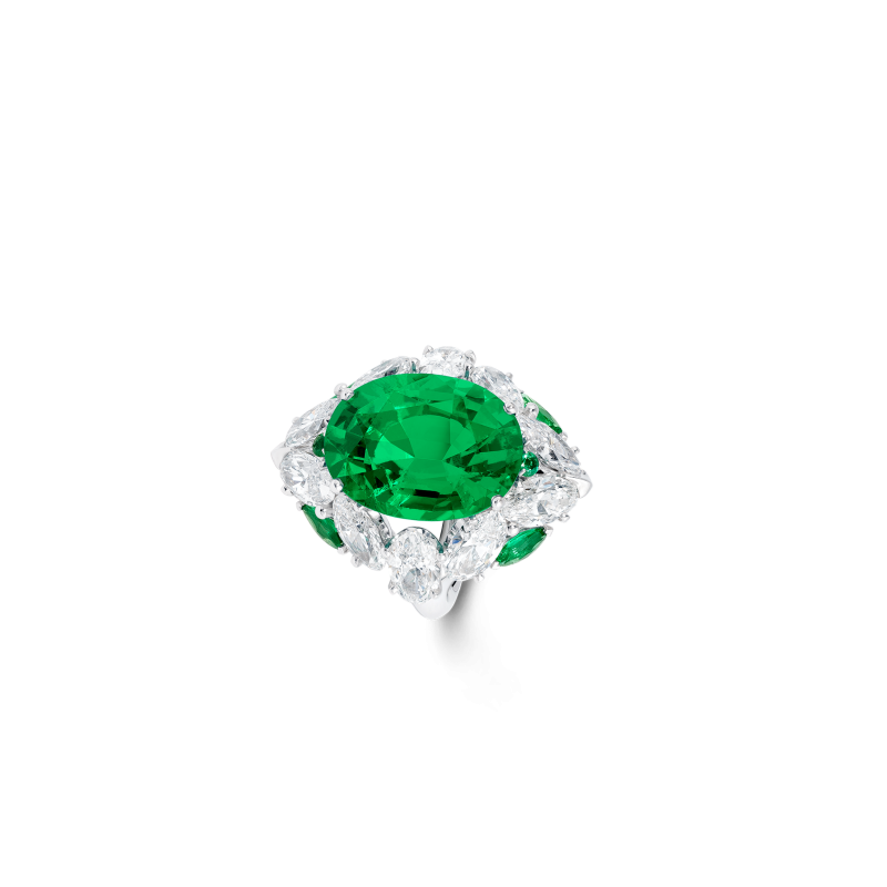 11 02 1351 emerald ring 1 from david morris